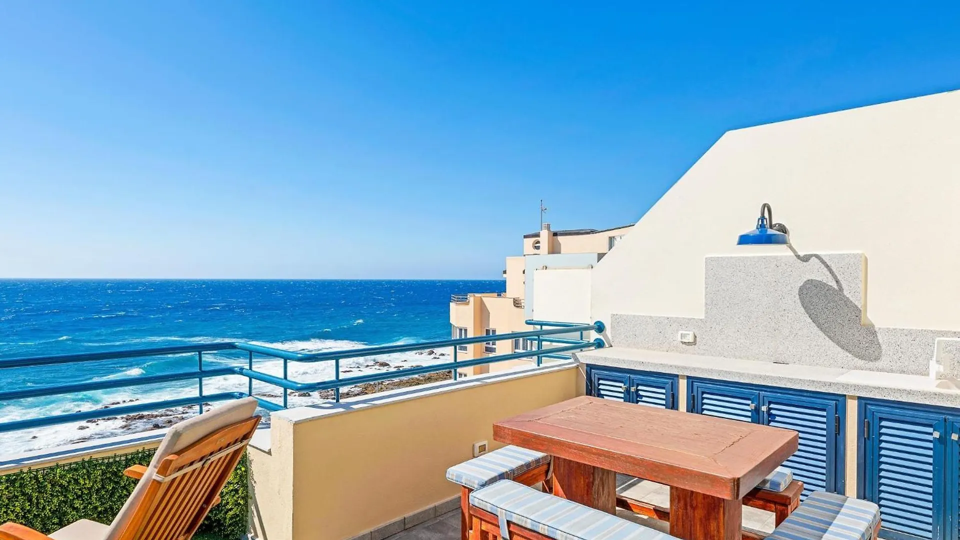 Σπίτι διακοπών La Mar Loft Apartment With Hot Tub Puertito de Guimar