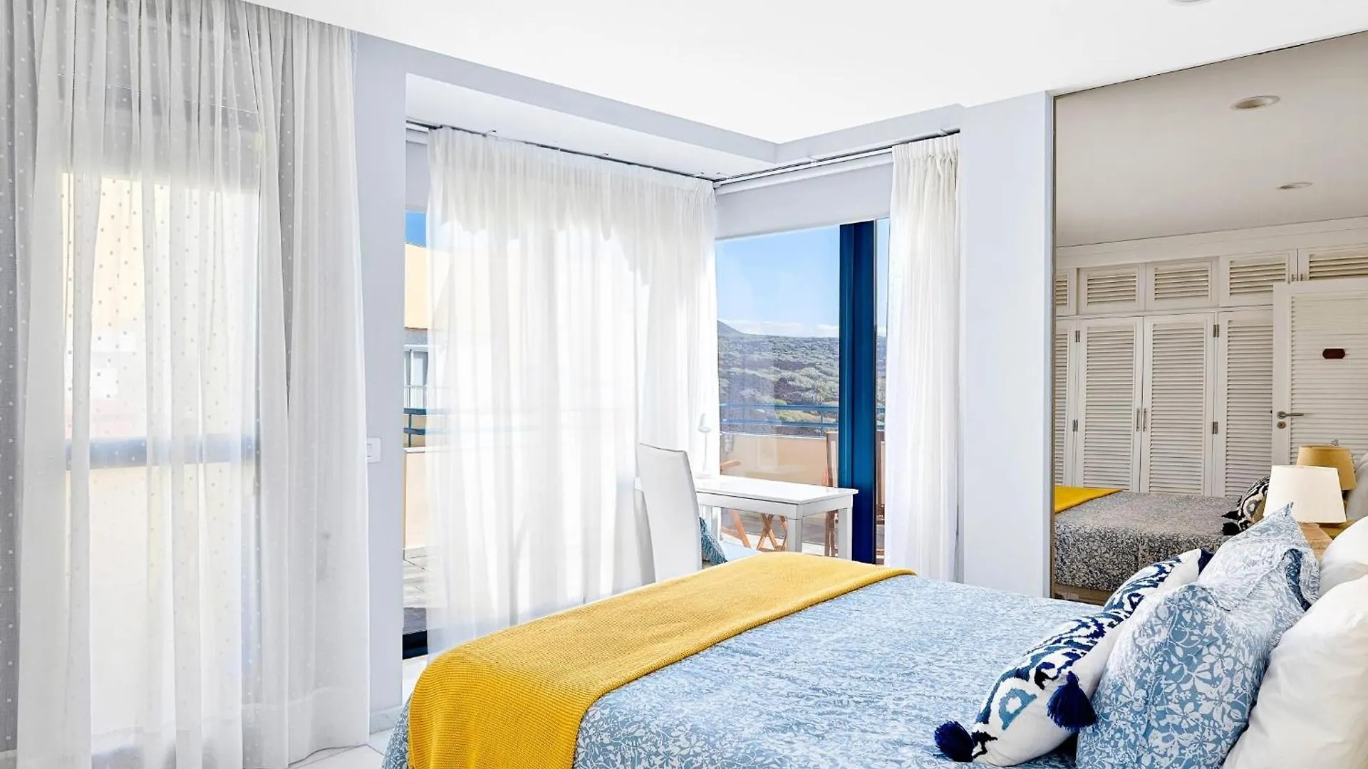 La Mar Loft Apartment With Hot Tub Puertito de Guimar Spain